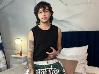 AdamMarley livejasmin