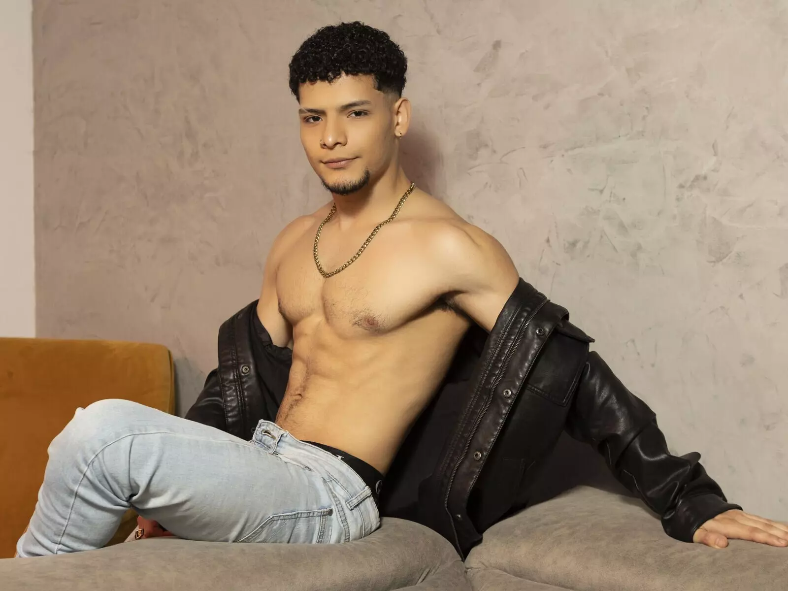 AlessandroKing livejasmin