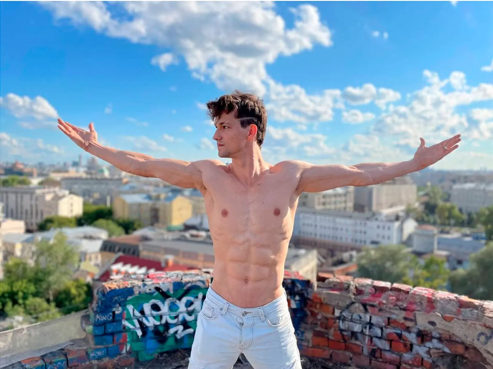 AndrewKost livejasmin