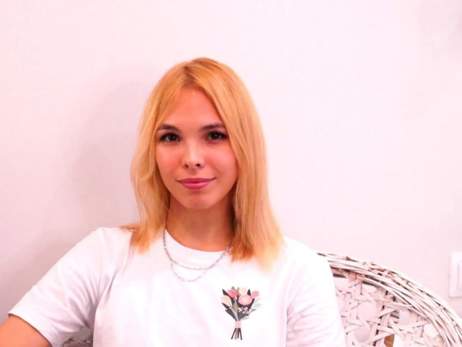 AvelinaRose livejasmin