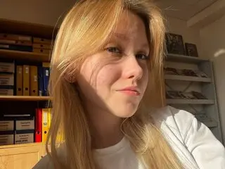EarleneDonnay livejasmin