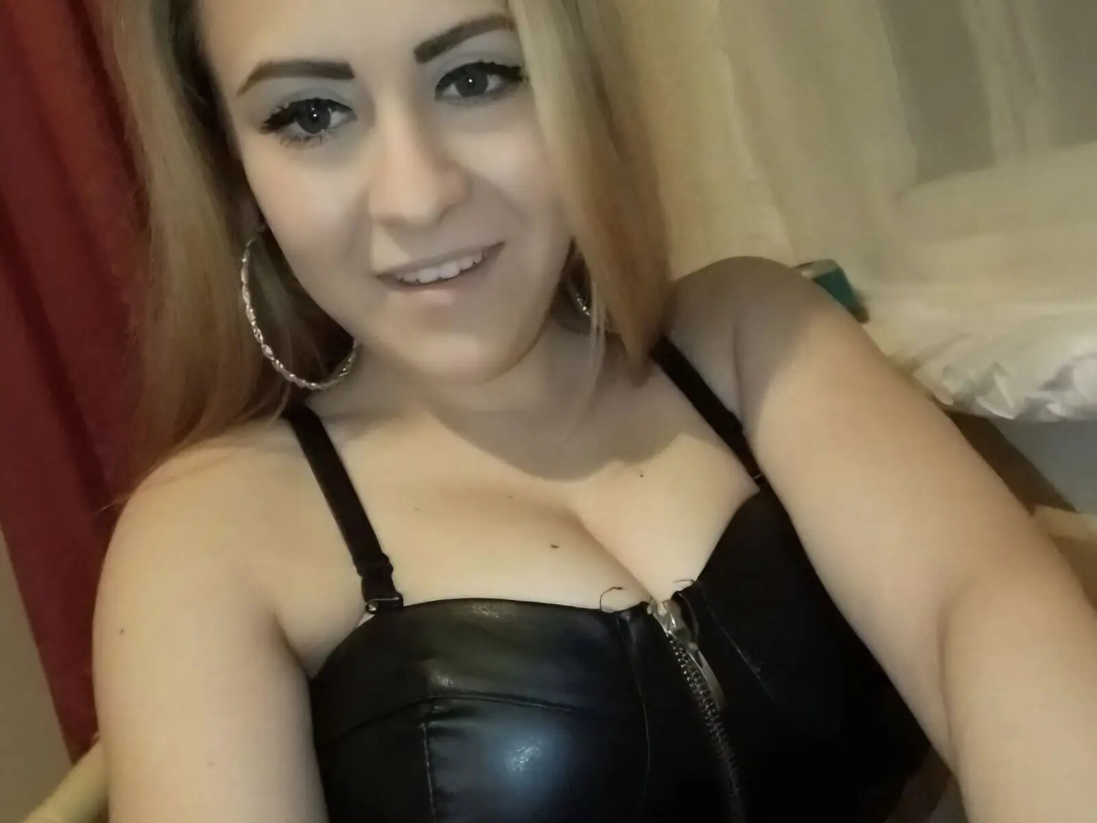 EsmaAlexa livejasmin
