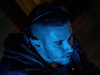 JohnnyCooper livejasmin