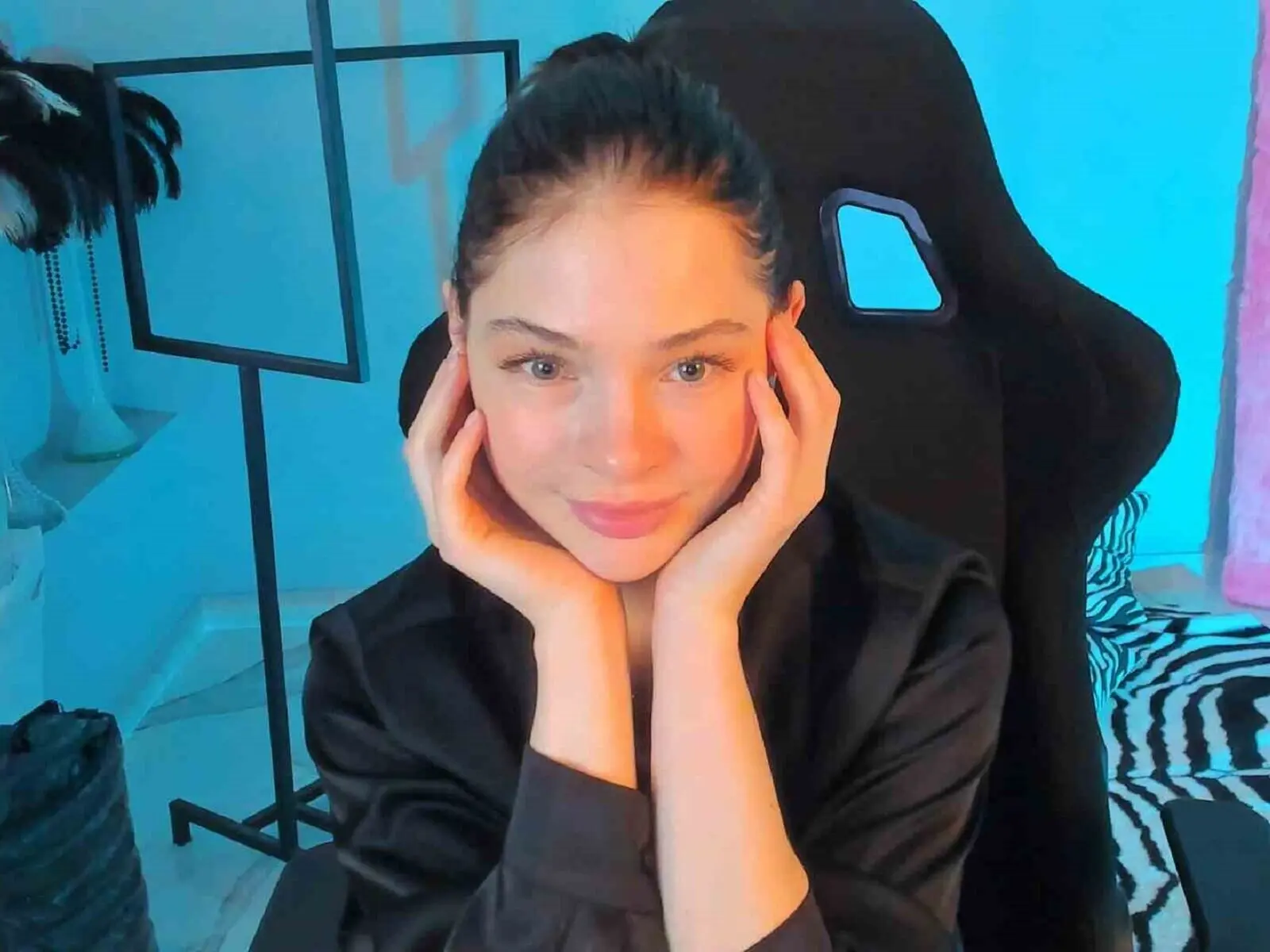 LindaQuincy livejasmin