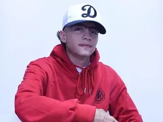 LoganRoldan livejasmin