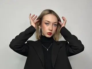 LoisDeman livejasmin