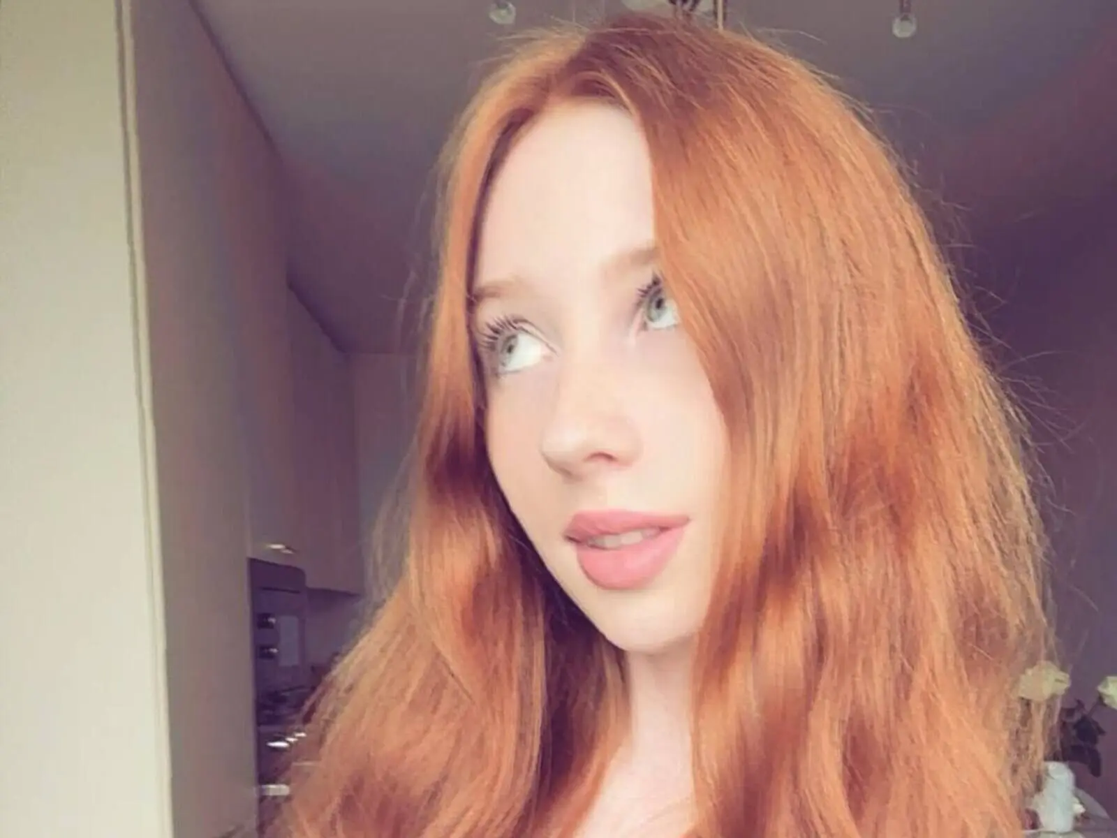 NaomiHillerman livejasmin