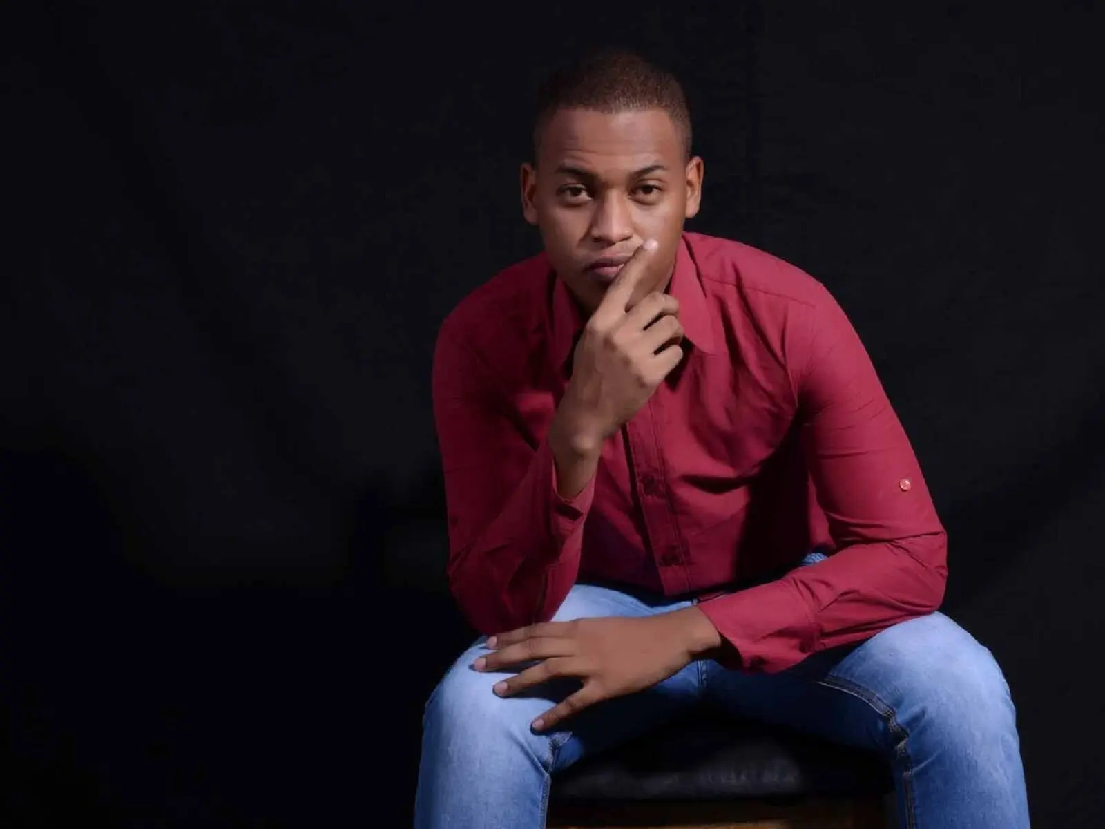 RobinAcker livejasmin