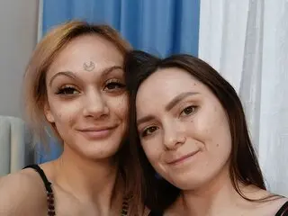 SilviaAndDarel livejasmin