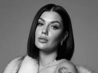 YvonneEverle livejasmin